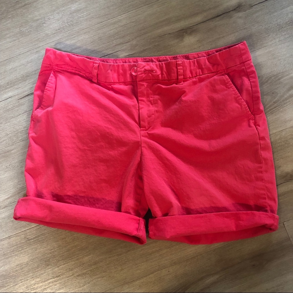 Gap Rollup khaki shorts